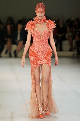 Alexander McQueen, Spring/Summer 2012. Paris Fashion Week 2012. [Foto: Pascal Le Segretain/Getty Images]