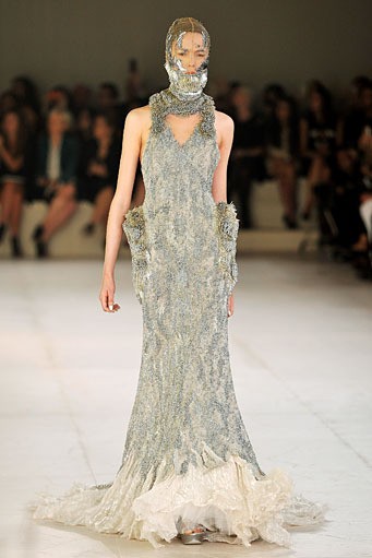Alexander McQueen, Spring/Summer 2012. Paris Fashion Week 2012. [Foto: Pascal Le Segretain/Getty Images]
