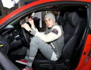 Diteken Justin Bieber, Hyundai Genesis Laku Dilelang