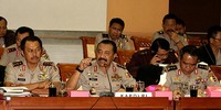 Kapolri Jenderal Timur Pradopo menjawab pertanyaan dari anggota Komisi III DPR. Ramses/detikcom.