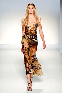 Alberta Ferretti, Spring/Summer 2012. Milan Fashion Week 2012. [dok. Alberta Ferretti]