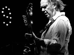 Neil Young dan Crazy Horse akan Reuni dalam Acara Penghargaan Kepada Paul McCartney