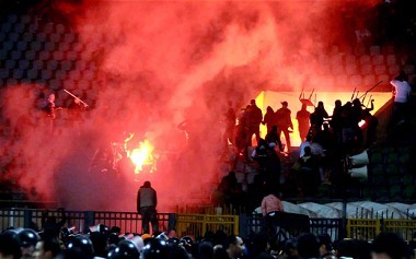 Bentrokan Berdarah Suporter Mesir, Polisi dan Militer Disalahkan