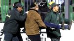 Suporter Sepakbola Bentrok, 73 Orang Tewas