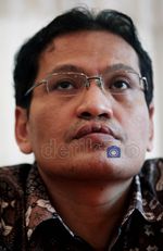 Ulil Abshar, dari Santri ke Politisi