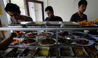 Kebijakan ini tidak hanya berlaku di DKI Jakarta saja, tetapi juga berlaku di seluruh kabupaten atau kotamadya di Indonesia, berdasarkan Undang-Undang (UU) No. 28 tahun 2009 tentang Pajak dan Retribusi Daerah. Jhoni Hutapea/Detikcom.