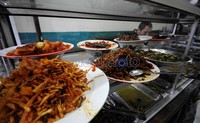 Sekitar akhir tahun 2010 lalu, para pengusaha warung tegal (warteg) sempat dibuat panik akibat adanya rencana membebankan pajak pada usaha mikro tersebut. Jhoni Hutapea/Detikcom.