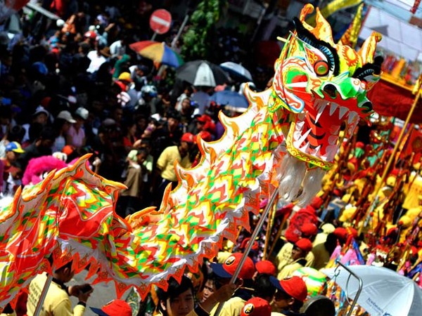 Meriah Festival Cap Gomeh di Makassar