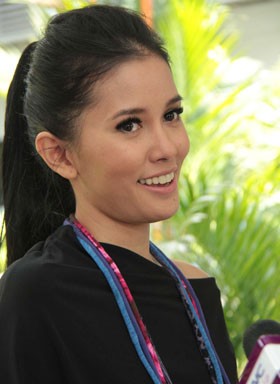 Titi Sjuman Jadi Perempuan Batak di Mursala