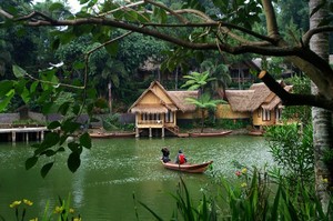 Kampung Sampireun di Garut, Romantisme Ala Sunda