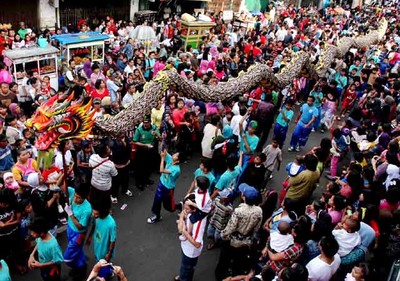 Ribuan Orang Padati Puncak Cap Go Meh
