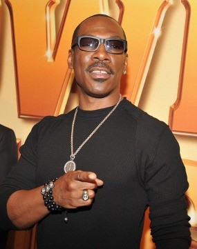 Diberitakan Tewas Akibat Kecelakaan, Eddie Murphy Baik-baik Saja