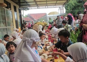 Halal Food Goes To School Bersama Marie Regal Di TK QA Baitussalaam