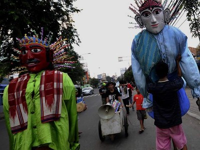 Mengamen Sambil Melestarikan Budaya Betawi
