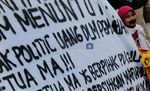 Pemilihan Ketua MA Diwarnai Demonstrasi