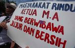 Pemilihan Ketua MA Diwarnai Demonstrasi