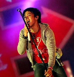 Ariel tak akan Nyanyi Jarak Jauh untuk Konser Nanti Malam