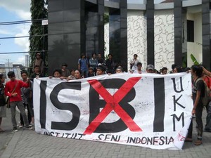 Keliling Kampus, Mahasiswa ISI Yogya Tolak Ganti Nama Jadi ISBI