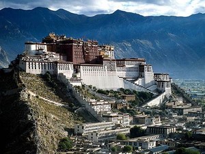 Lhasa, Kota Para Dewa di Atap Dunia