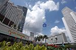 Sempurna Biru di Langit Jakarta