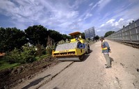 Sejumlah alat berat sibuk menyelesaikan proyek pengembangan Bandara Soekarno-Hatta. Jhoni Hutapea/detikcom.