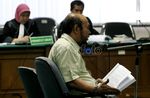Hakim Syarifuddin Bacakan Pledoi