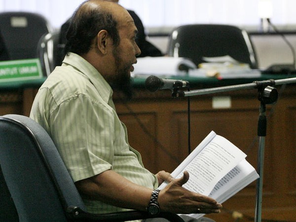 Hakim Syarifuddin Bacakan Pledoi
