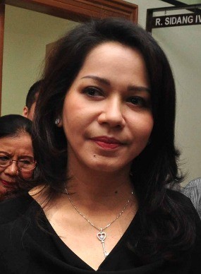 Masih Saling Sayang, Iis Sugianto & Suami Tak Perkarakan Gono-gini