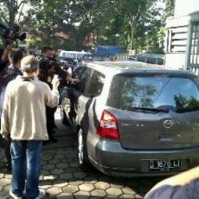 Berangkat Kerja, Ariel Ogah Sapa Wartawan