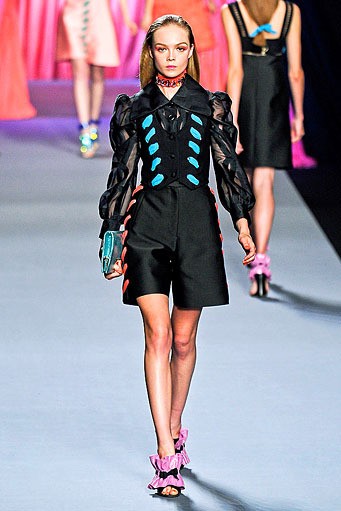 Viktor & Rolf, Spring/Summer 2012. Paris Fashion Week 2012. [Photo by Pascal Le Segretain/Getty Images]