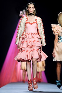 Viktor & Rolf, Spring/Summer 2012. Paris Fashion Week 2012. [Photo by Pascal Le Segretain/Getty Images]