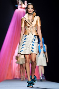 Viktor & Rolf, Spring/Summer 2012. Paris Fashion Week 2012. [Photo by Pascal Le Segretain/Getty Images]