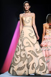 Viktor & Rolf, Spring/Summer 2012. Paris Fashion Week 2012. [Photo by Pascal Le Segretain/Getty Images]