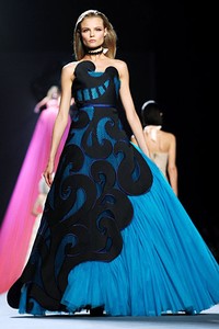 Viktor & Rolf, Spring/Summer 2012. Paris Fashion Week 2012. [Photo by Pascal Le Segretain/Getty Images]