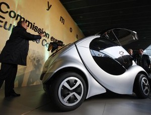 Lucu, Mobil yang Bisa Dilipat