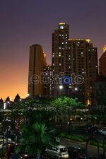 Senja di Balik Apartemen Garden Mediterania