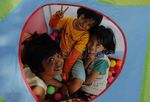 Mandi Bola Pinggir Jalan