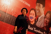 Megawati mengistilahkan kondisi yang terjadi di negara ini layaknya api yang sangat besar dan efek kepulan asapnya membumbung tinggi.