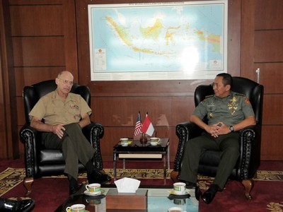 Kasum TNI Terima Komandan Marinir AS