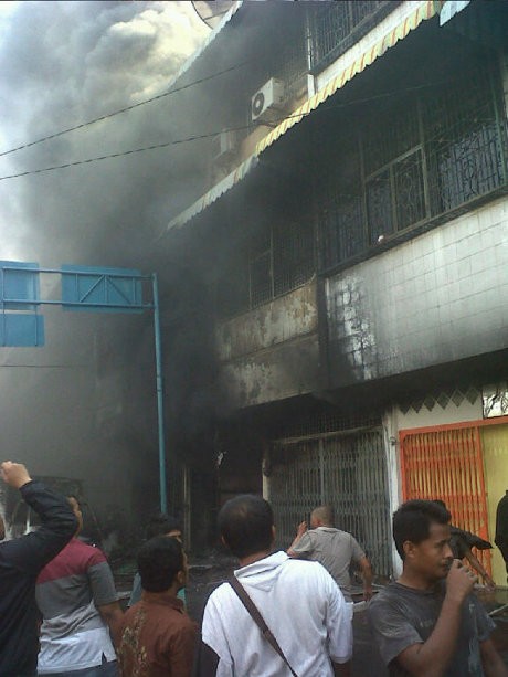 3 Ruko dan 1 Mobil Hangus Terbakar di Medan