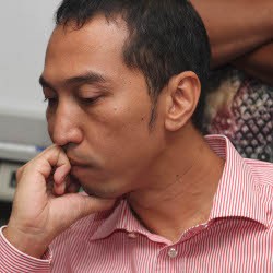 Dipenjara Gara-gara Zumi Zola, Aldi Tertekan