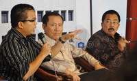 Melihat banyaknya kasus pelanggaran dan laporan ketidakberesan, Kemenkumham menargetkan dalam setengah tahun ini sudah akan ada staf yang menyelesaikan pelatihan khusus untuk pengawasan Rutan guna penugasan di wilayah kawasan Jakarta dan sekitarnya. Fikri Hidayat/detikcom