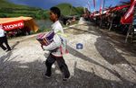Mengintip Gladi Resik Pesta Budaya Bau Nyale