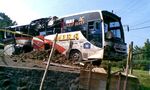 Bus Mira Seruduk Truk, 4 Orang Tewas