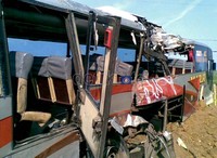 Kecepatan tinggi diduga menjadi penyebab utama kecelakaan Bus Mira nopol S 7186 US di Ngawi, Jawa Timur. Arvin Dwi Pranoto/detikSurabaya.