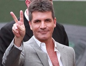 Simon Cowell Sempat Lirik Whitney Houston untuk Juri X-Factor