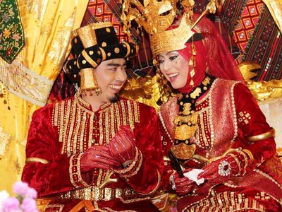 Wah, Meriahnya Resepsi Pernikahan Ustad Solmed