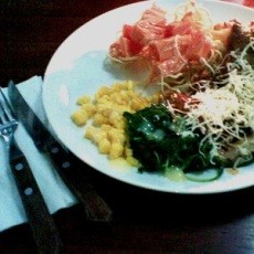 Steak Salad Pepaya ala Dapur Eyang