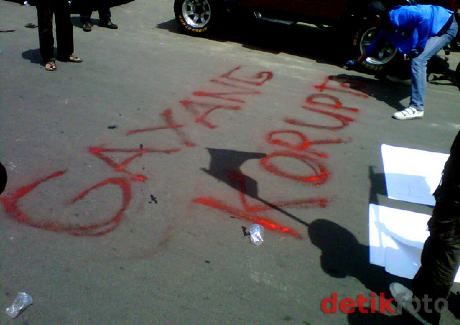 Interpelasi Pengetatan Remisi Tunjukkan DPR Pro Koruptor