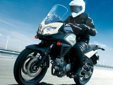 Suzuki Tarik Ribuan V-Strom 650 dan Skuter Burgman